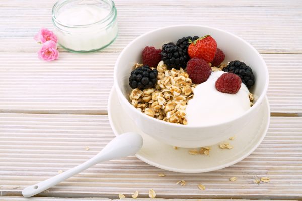Slimming Superfood: A Guide to the Yogurt Diet for Weight Loss